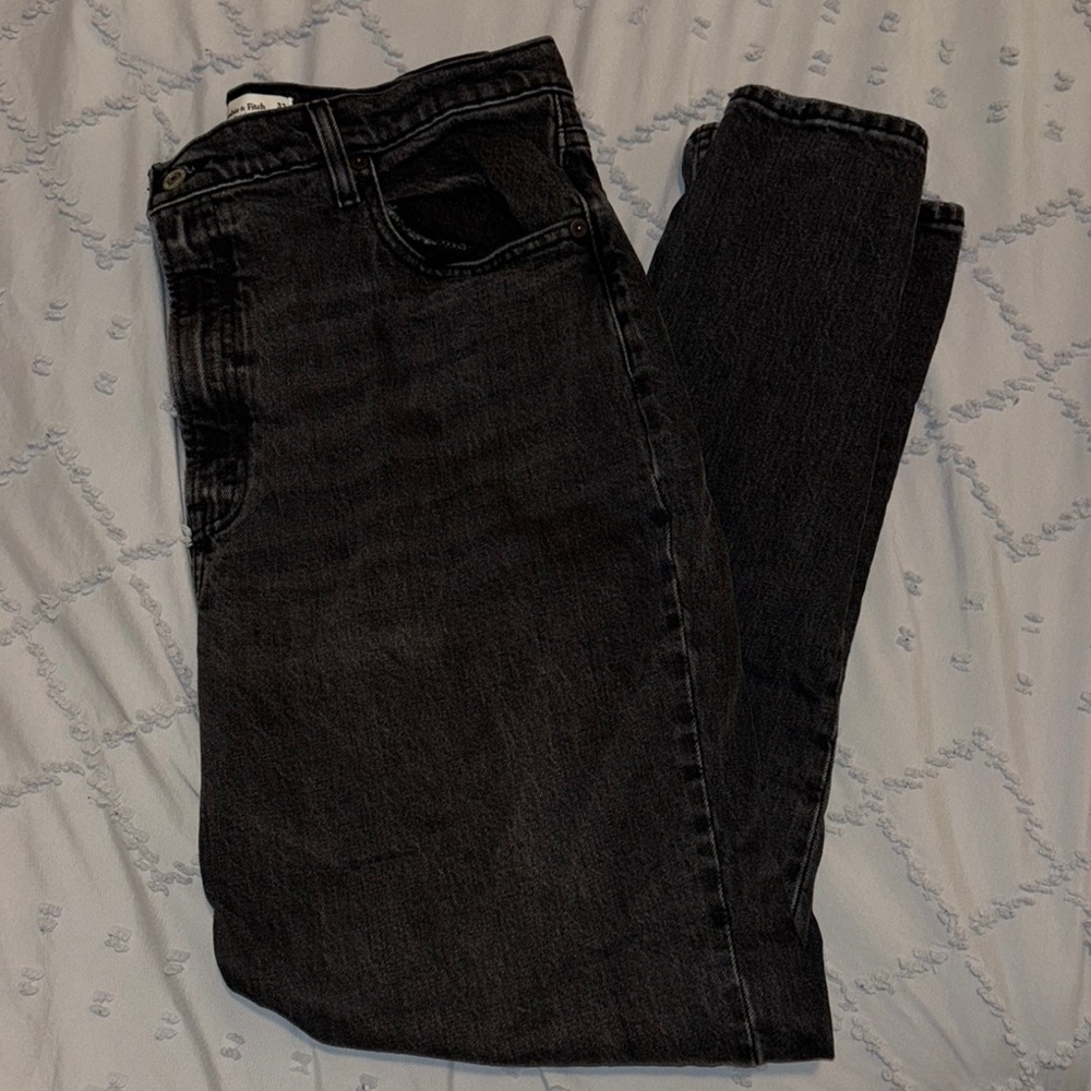 Abercrombie & Fitch Curve Love 90s Straight Ultra High Rise Faded Black Denim